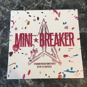 Mini-Breaker eye shadow palette
